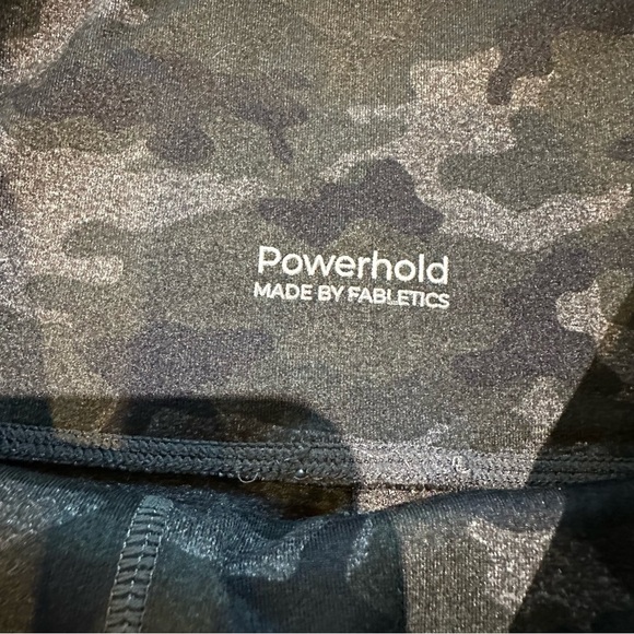 Fabletics Women’s Define PowerHold Camo Print High Waisted Athletic Bike Shorts - Picture 3 of 5